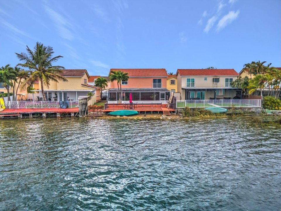 For Rent: $4,500 (4 beds, 2 baths, 1834 Square Feet)