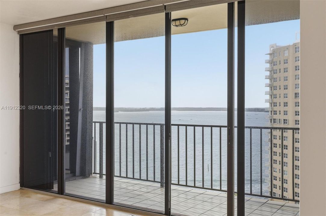 На продажу: $815,000 (2 спален, 2 ванн, 1377 Квадратных фут)