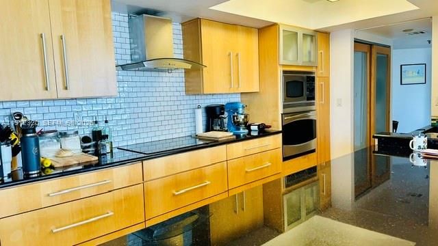 На продажу: $815,000 (2 спален, 2 ванн, 1377 Квадратных фут)