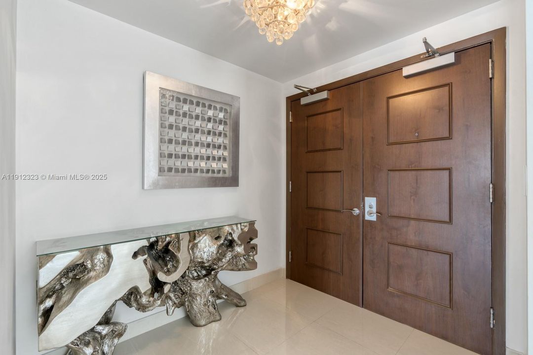 Active With Contract: $12,000 (2 beds, 2 baths, 1621 Square Feet)