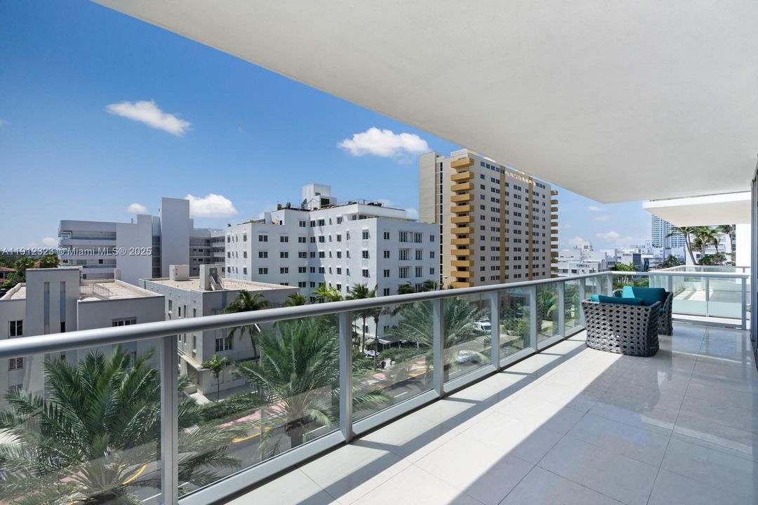 Active With Contract: $12,000 (2 beds, 2 baths, 1621 Square Feet)