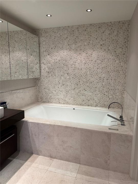 На продажу: $2,980,000 (3 спален, 3 ванн, 1933 Квадратных фут)