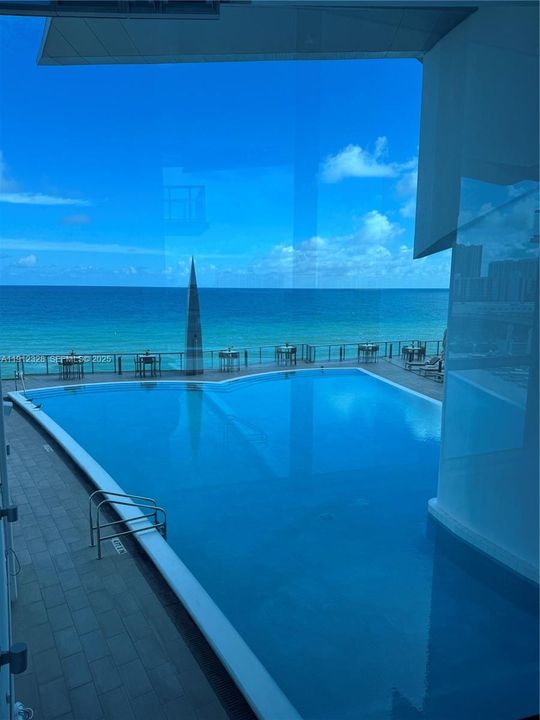 На продажу: $2,980,000 (3 спален, 3 ванн, 1933 Квадратных фут)