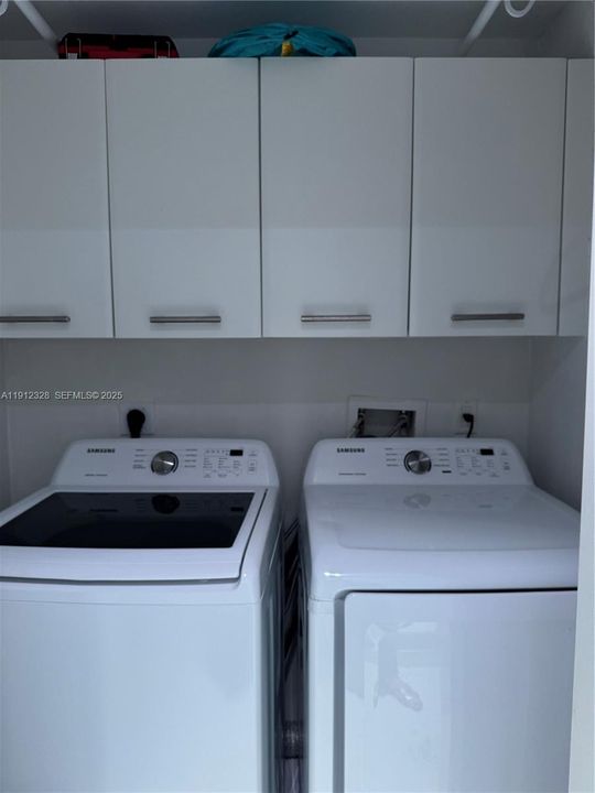 На продажу: $2,980,000 (3 спален, 3 ванн, 1933 Квадратных фут)