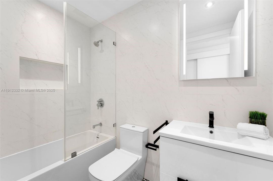 For Sale: $3,200,000 (4 beds, 4 baths, 2752 Square Feet)