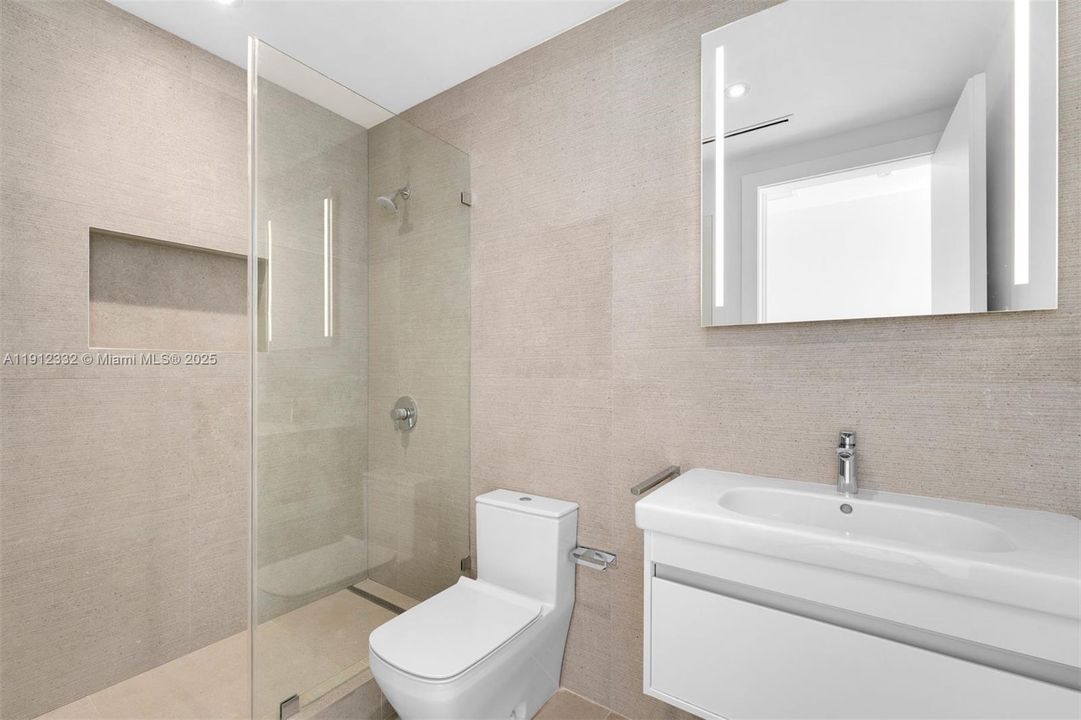 For Sale: $3,200,000 (4 beds, 4 baths, 2752 Square Feet)