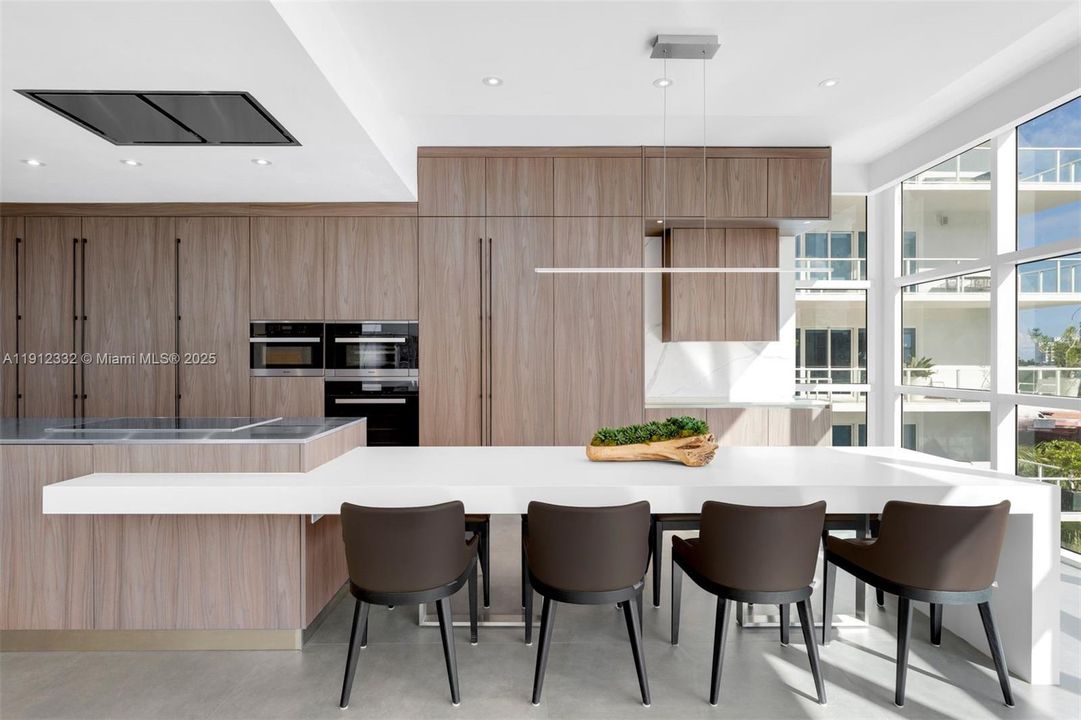 For Sale: $3,200,000 (4 beds, 4 baths, 2752 Square Feet)