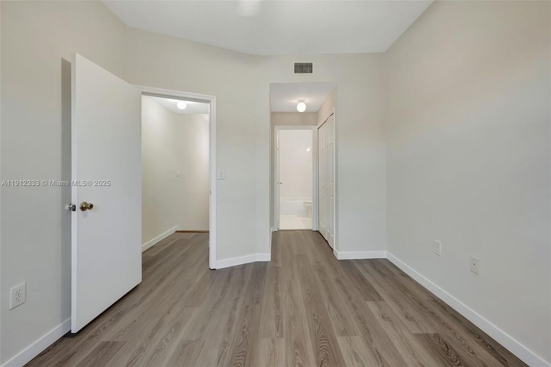 En Venta: $425,000 (2 camas, 2 baños, 980 Pies cuadrados)