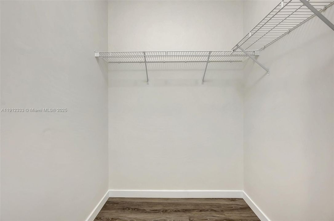 En Venta: $425,000 (2 camas, 2 baños, 980 Pies cuadrados)