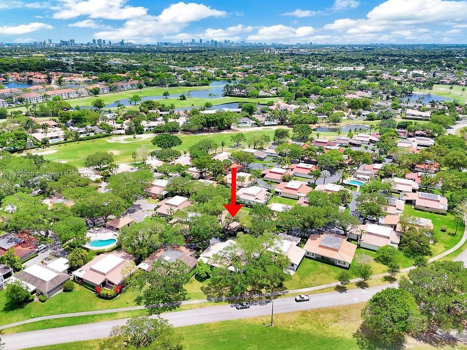 For Sale: $620,000 (2 beds, 2 baths, 2750 Square Feet)