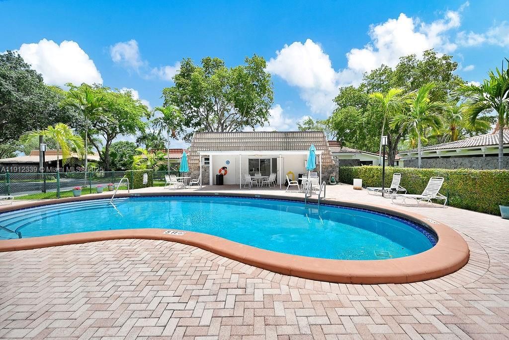 For Sale: $620,000 (2 beds, 2 baths, 2750 Square Feet)