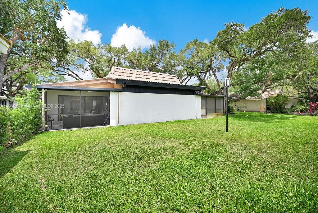 For Sale: $620,000 (2 beds, 2 baths, 2750 Square Feet)