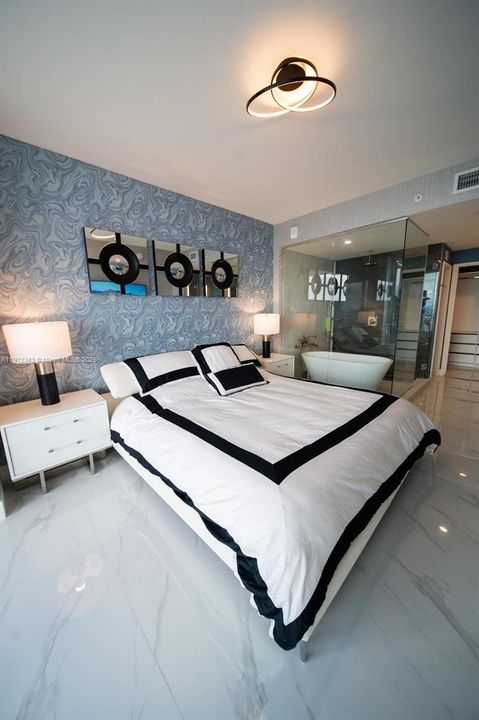 Под контрактом: $7,800 (2 спален, 2 ванн, 1276 Квадратных фут)