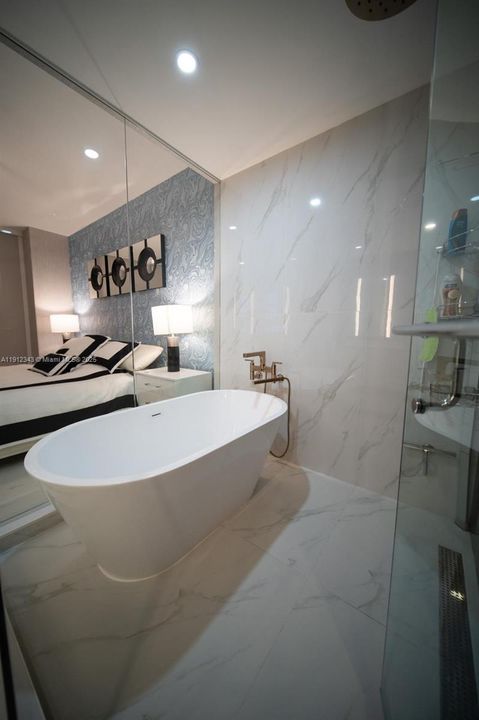 Под контрактом: $7,800 (2 спален, 2 ванн, 1276 Квадратных фут)