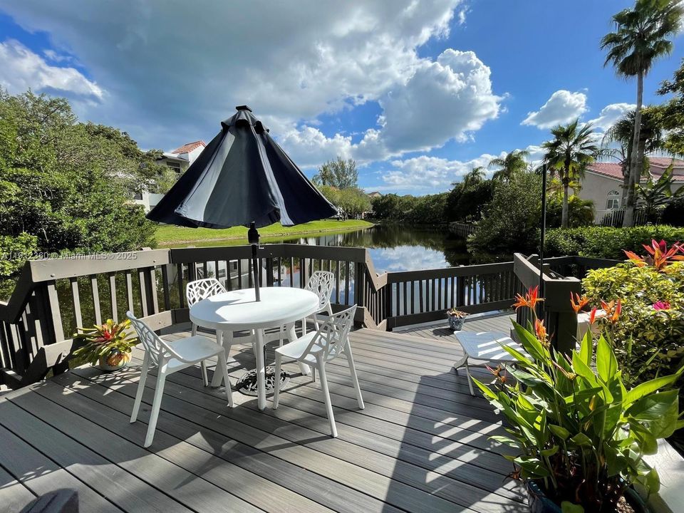 На продажу: $424,900 (2 спален, 2 ванн, 1126 Квадратных фут)