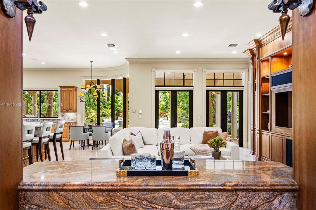 For Sale: $10,800,000 (7 beds, 7 baths, 8485 Square Feet)