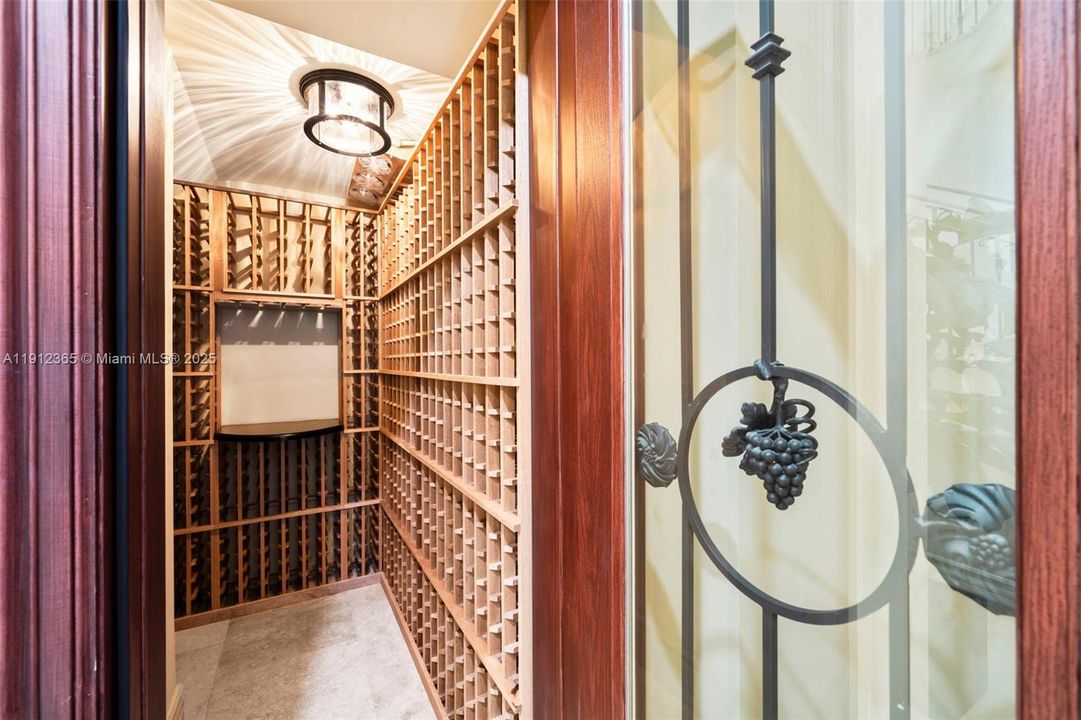 For Sale: $10,800,000 (7 beds, 7 baths, 8485 Square Feet)