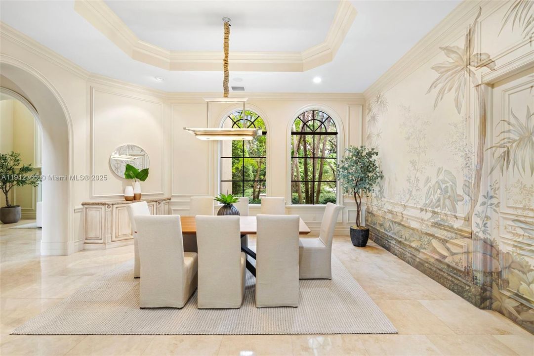 For Sale: $10,800,000 (7 beds, 7 baths, 8485 Square Feet)