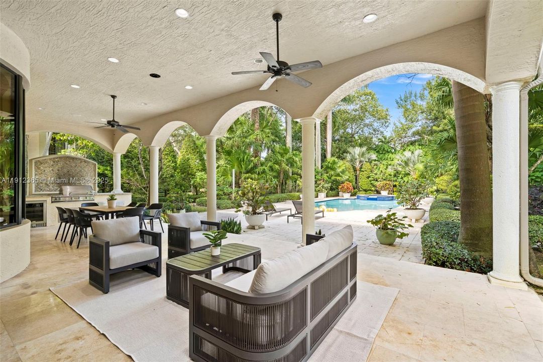 For Sale: $10,800,000 (7 beds, 7 baths, 8485 Square Feet)