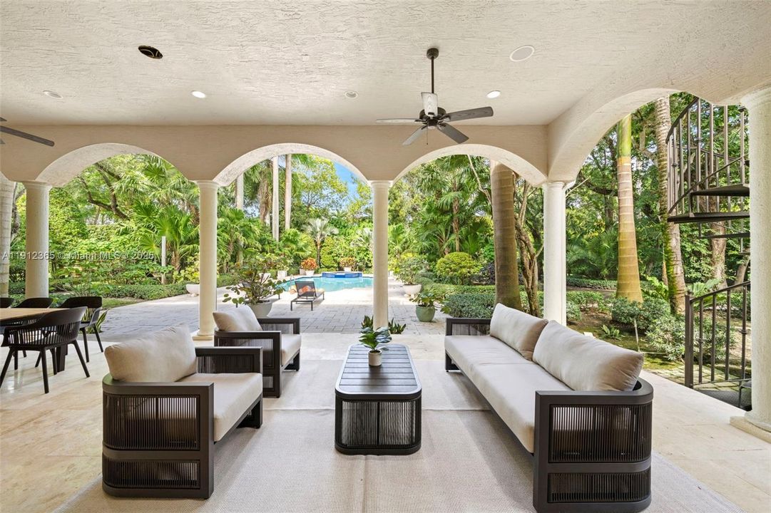 For Sale: $10,800,000 (7 beds, 7 baths, 8485 Square Feet)