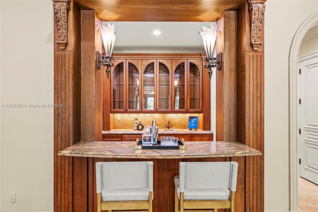 For Sale: $10,800,000 (7 beds, 7 baths, 8485 Square Feet)