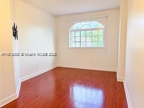 出租: $8,500 (4 贝兹, 3 浴室, 3046 平方英尺)