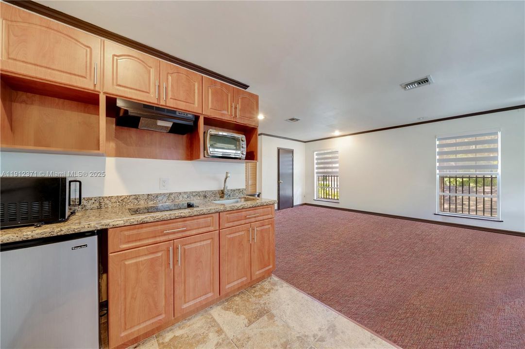 For Sale: $1,646,000 (2 beds, 2 baths, 2090 Square Feet)