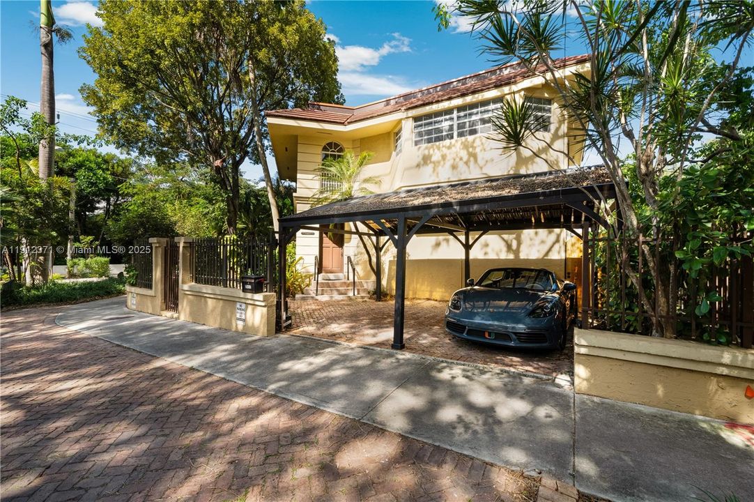 For Sale: $1,646,000 (2 beds, 2 baths, 2090 Square Feet)