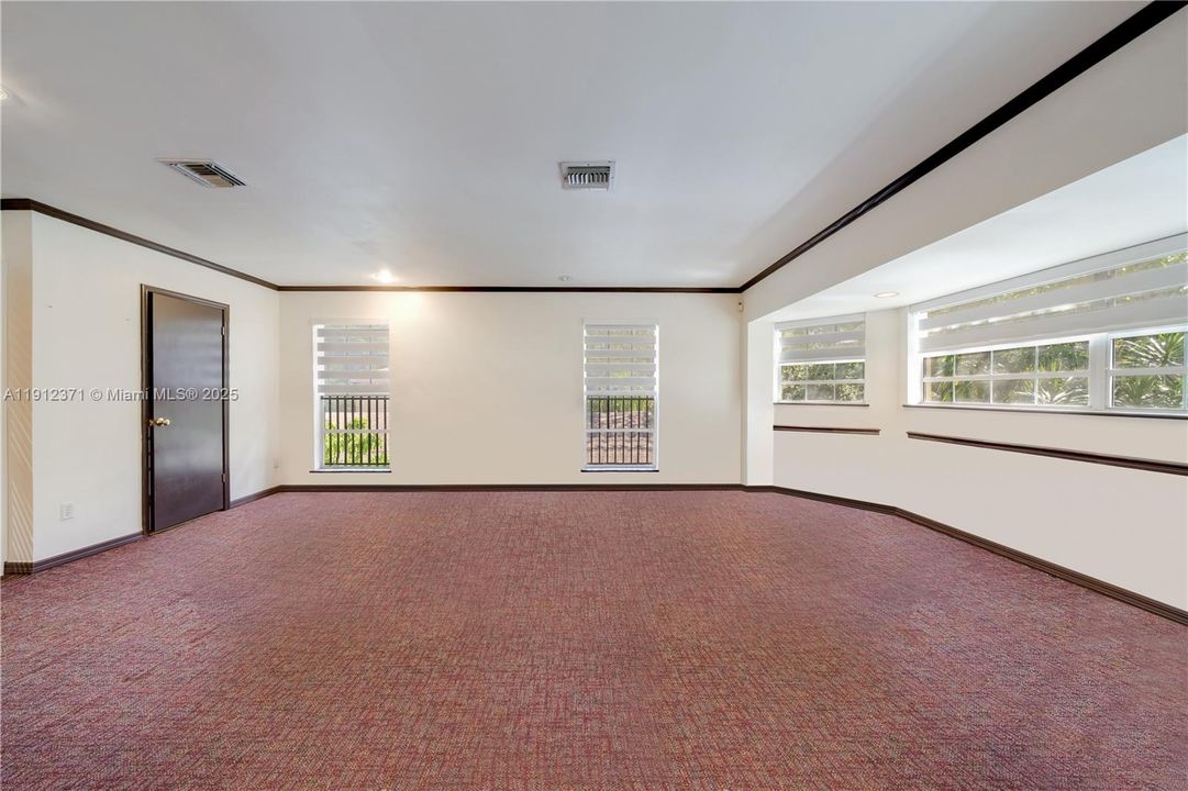 For Sale: $1,646,000 (2 beds, 2 baths, 2090 Square Feet)