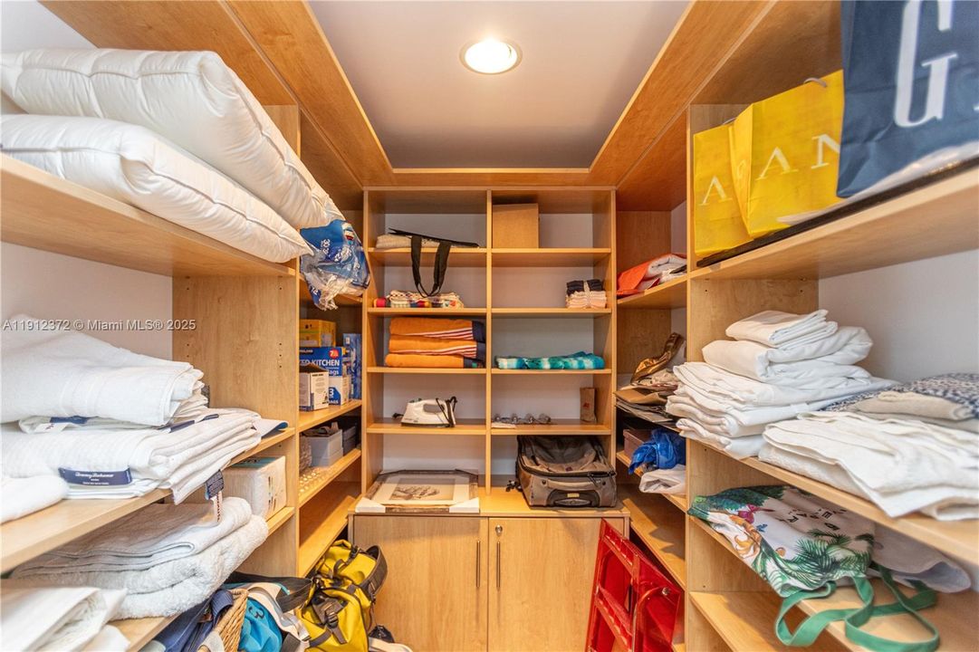 For Rent: $11,000 (2 beds, 2 baths, 1499 Square Feet)