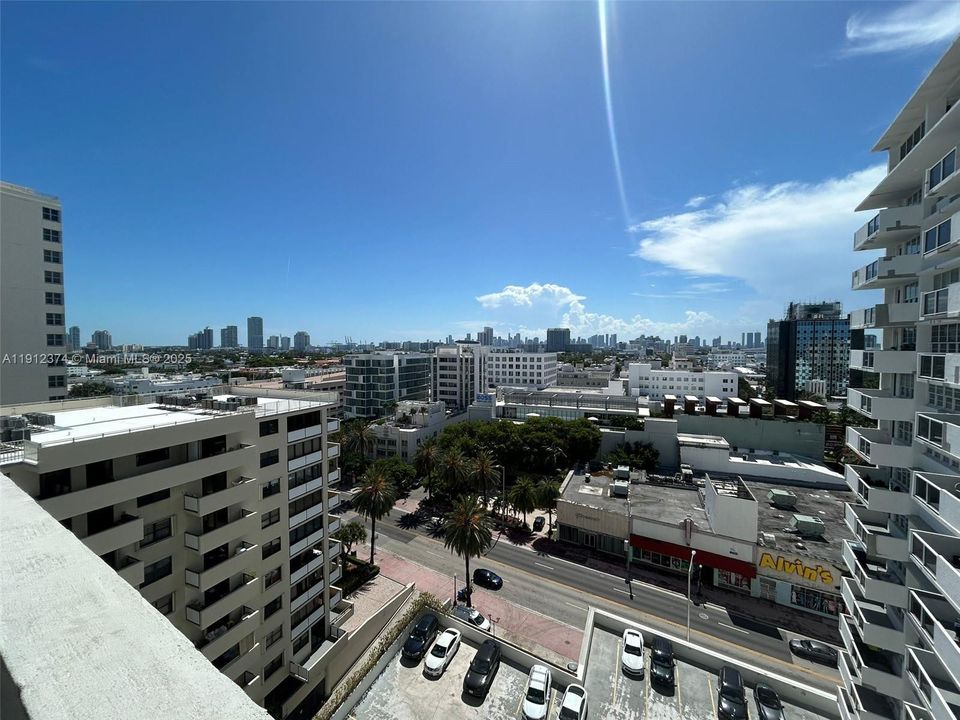 For Sale: $375,000 (0 beds, 1 baths, 525 Square Feet)