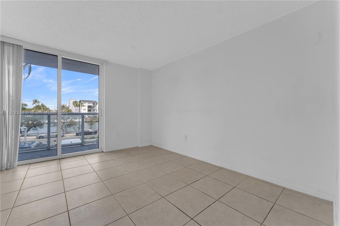 For Sale: $490,000 (2 beds, 2 baths, 1185 Square Feet)
