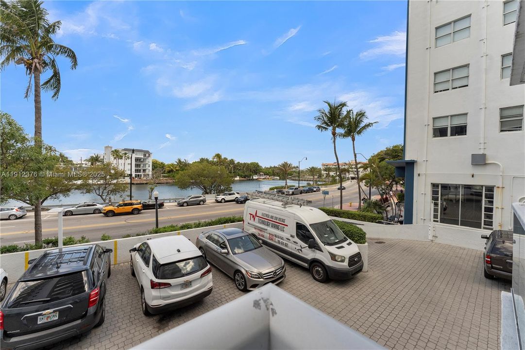 For Sale: $490,000 (2 beds, 2 baths, 1185 Square Feet)