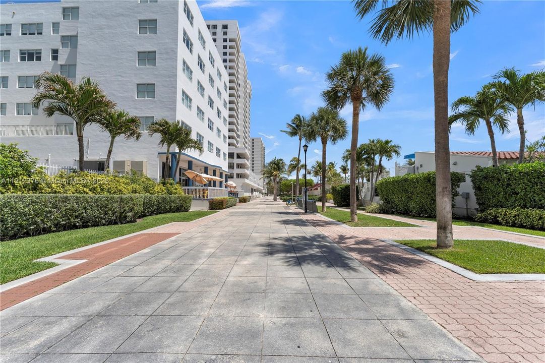 For Sale: $490,000 (2 beds, 2 baths, 1185 Square Feet)