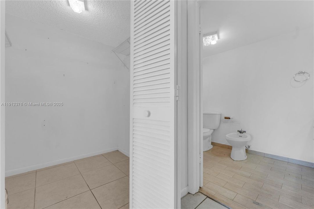 For Sale: $490,000 (2 beds, 2 baths, 1185 Square Feet)