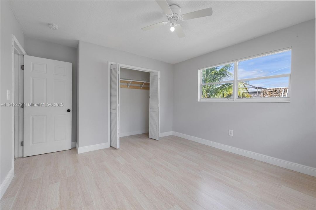 For Sale: $545,000 (3 beds, 2 baths, 1914 Square Feet)