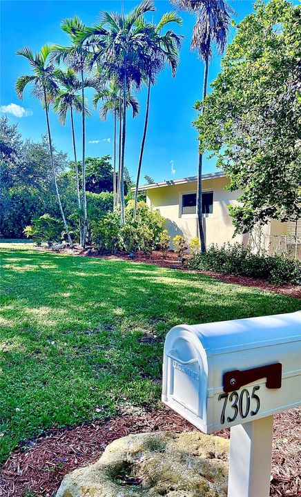 合同活跃: $1,499,999 (4 贝兹, 2 浴室, 1822 平方英尺)