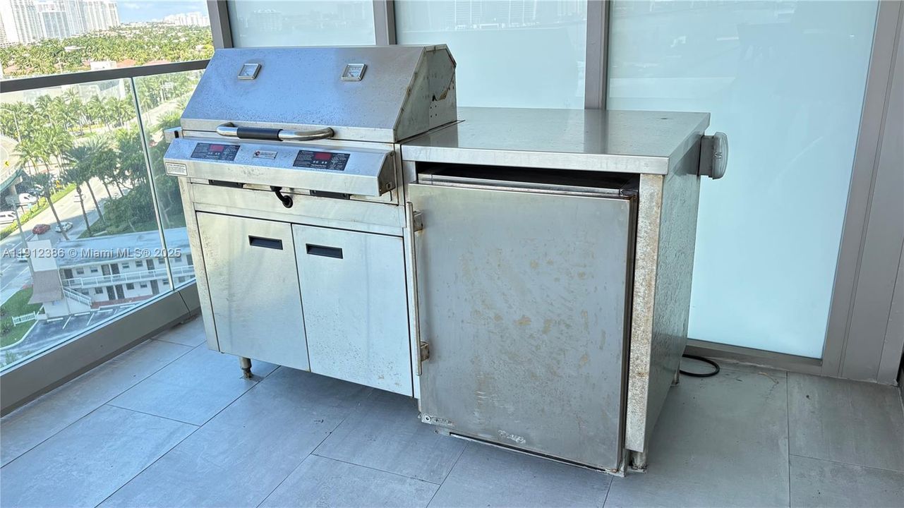 В аренду: $13,500 (2 спален, 2 ванн, 1107 Квадратных фут)