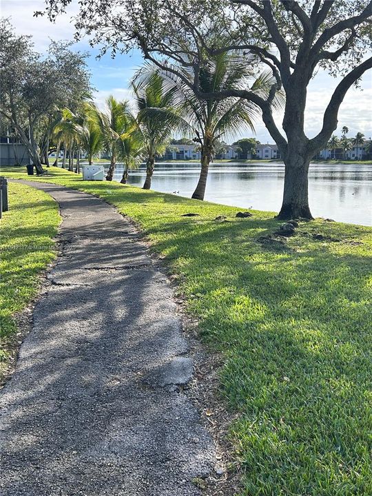 最近租的: $2,000 (3 贝兹, 2 浴室, 1195 平方英尺)