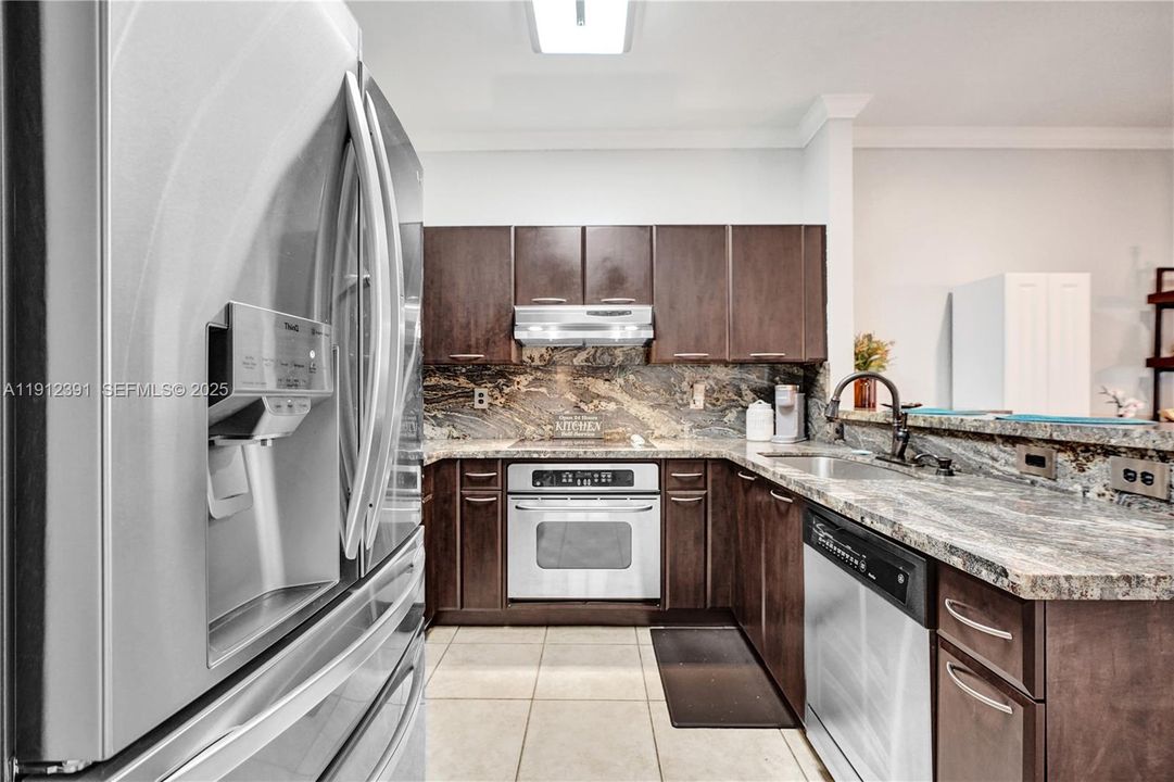 En Venta: $575,000 (3 camas, 2 baños, 1784 Pies cuadrados)