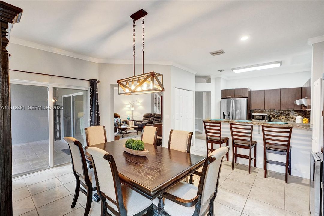 En Venta: $575,000 (3 camas, 2 baños, 1784 Pies cuadrados)