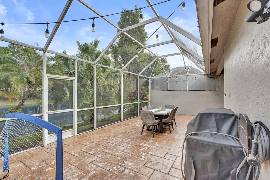 En Venta: $575,000 (3 camas, 2 baños, 1784 Pies cuadrados)