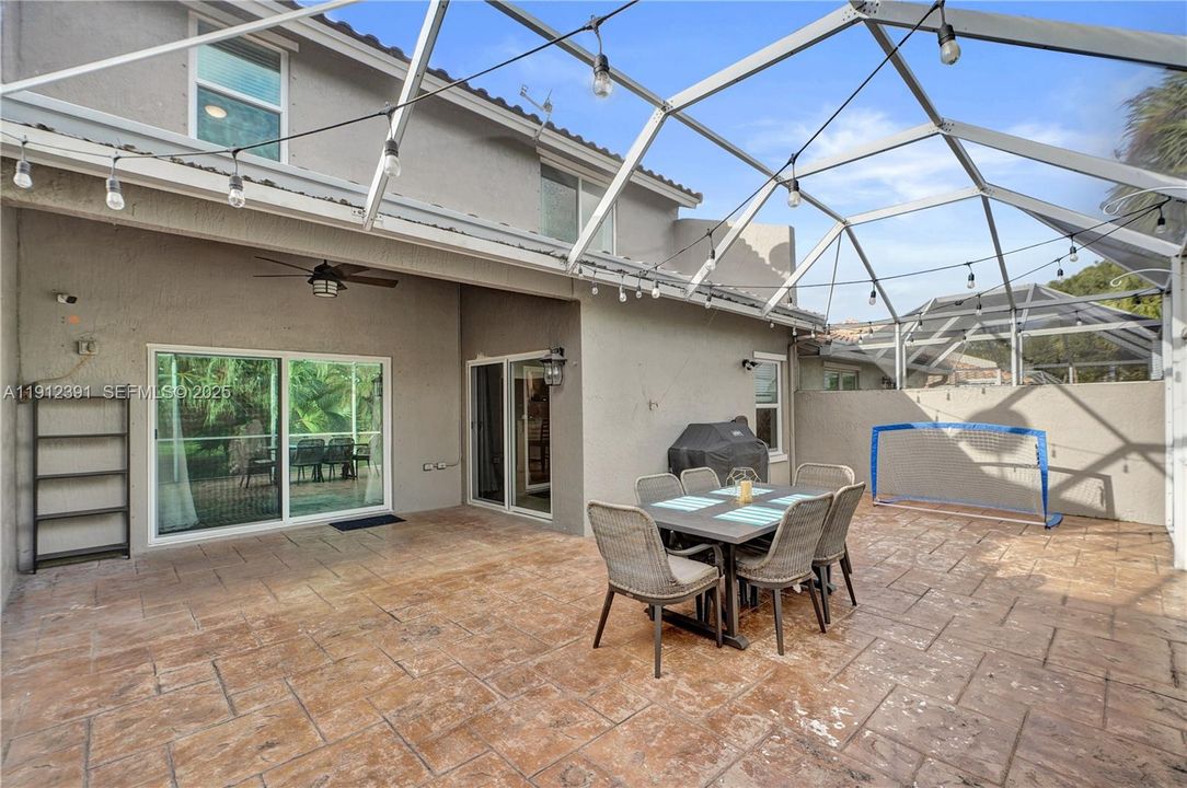 En Venta: $575,000 (3 camas, 2 baños, 1784 Pies cuadrados)