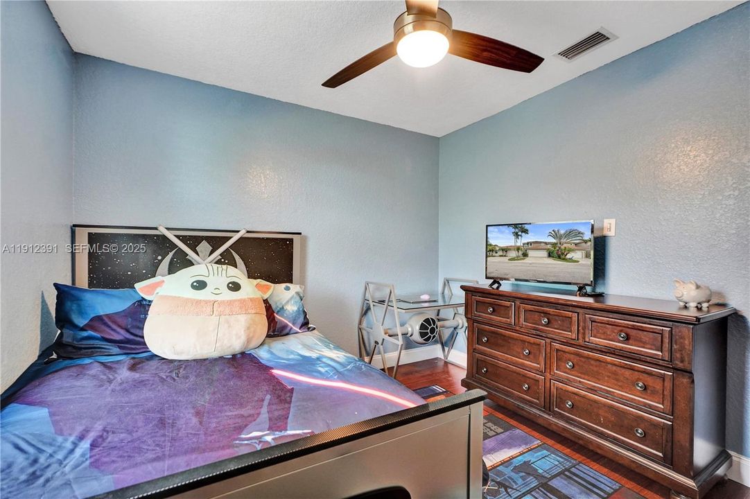 En Venta: $575,000 (3 camas, 2 baños, 1784 Pies cuadrados)