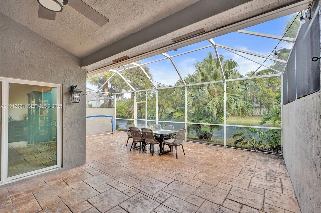 En Venta: $575,000 (3 camas, 2 baños, 1784 Pies cuadrados)