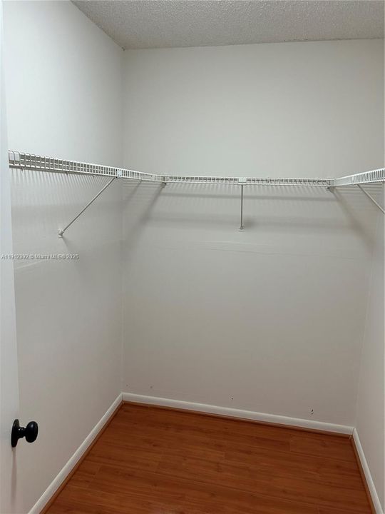 Active With Contract: $260,000 (2 beds, 2 baths, 1170 Square Feet)