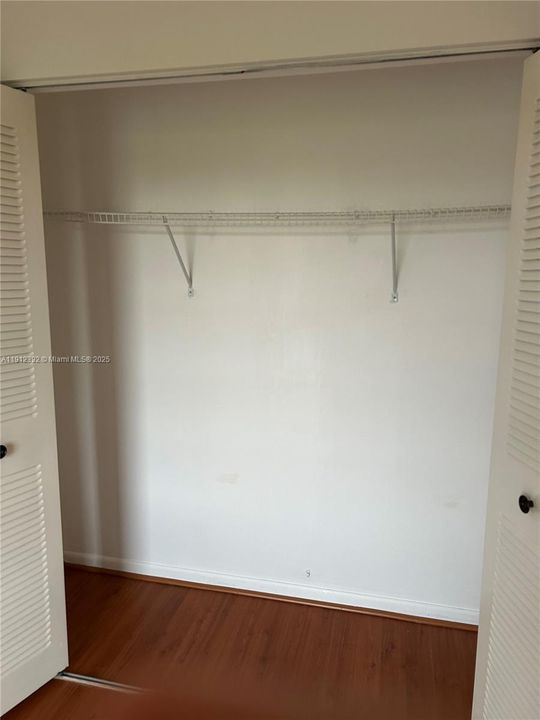 Active With Contract: $260,000 (2 beds, 2 baths, 1170 Square Feet)