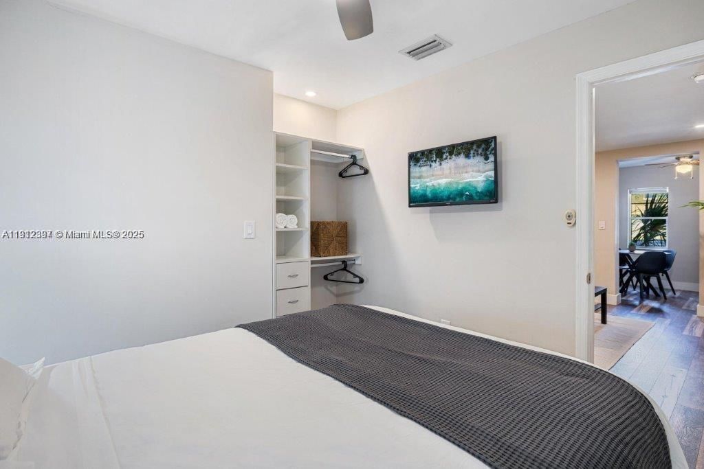 出租: $2,500 (2 贝兹, 1 浴室, 600 平方英尺)