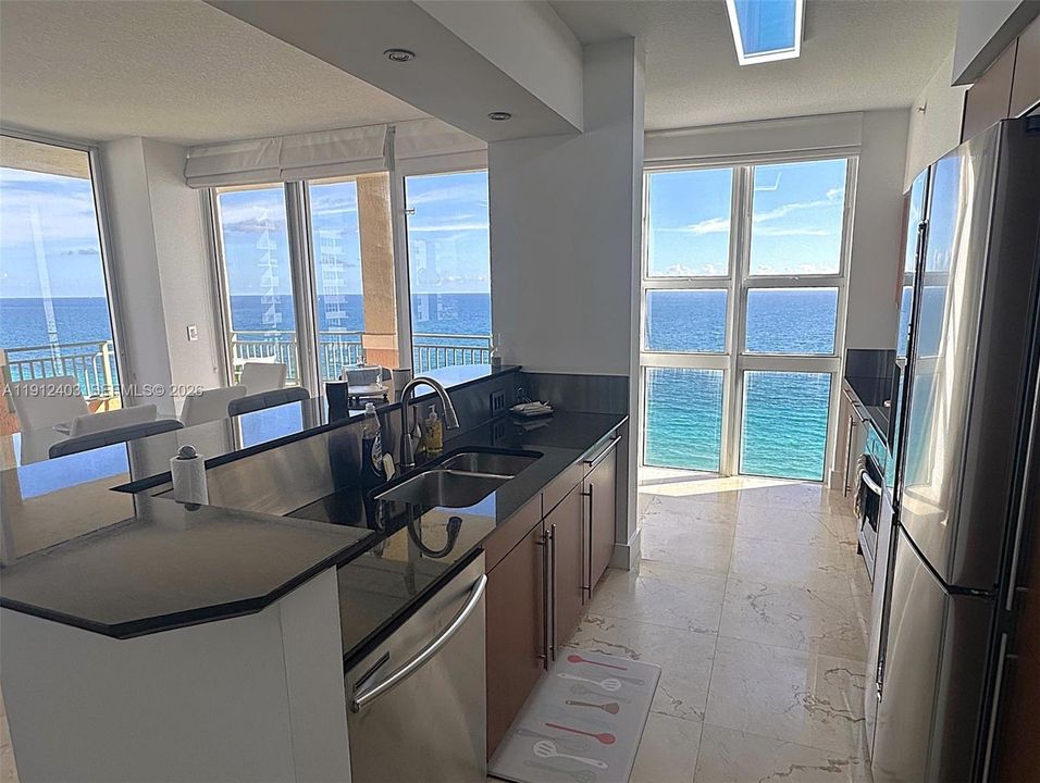 For Rent: $6,500 (3 beds, 2 baths, 1540 Square Feet)