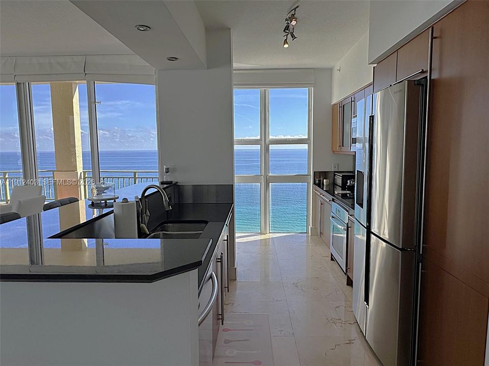 For Rent: $6,500 (3 beds, 2 baths, 1540 Square Feet)